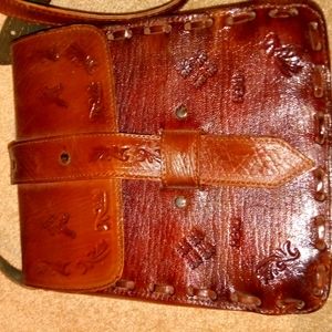 Handmade leather purse Peru